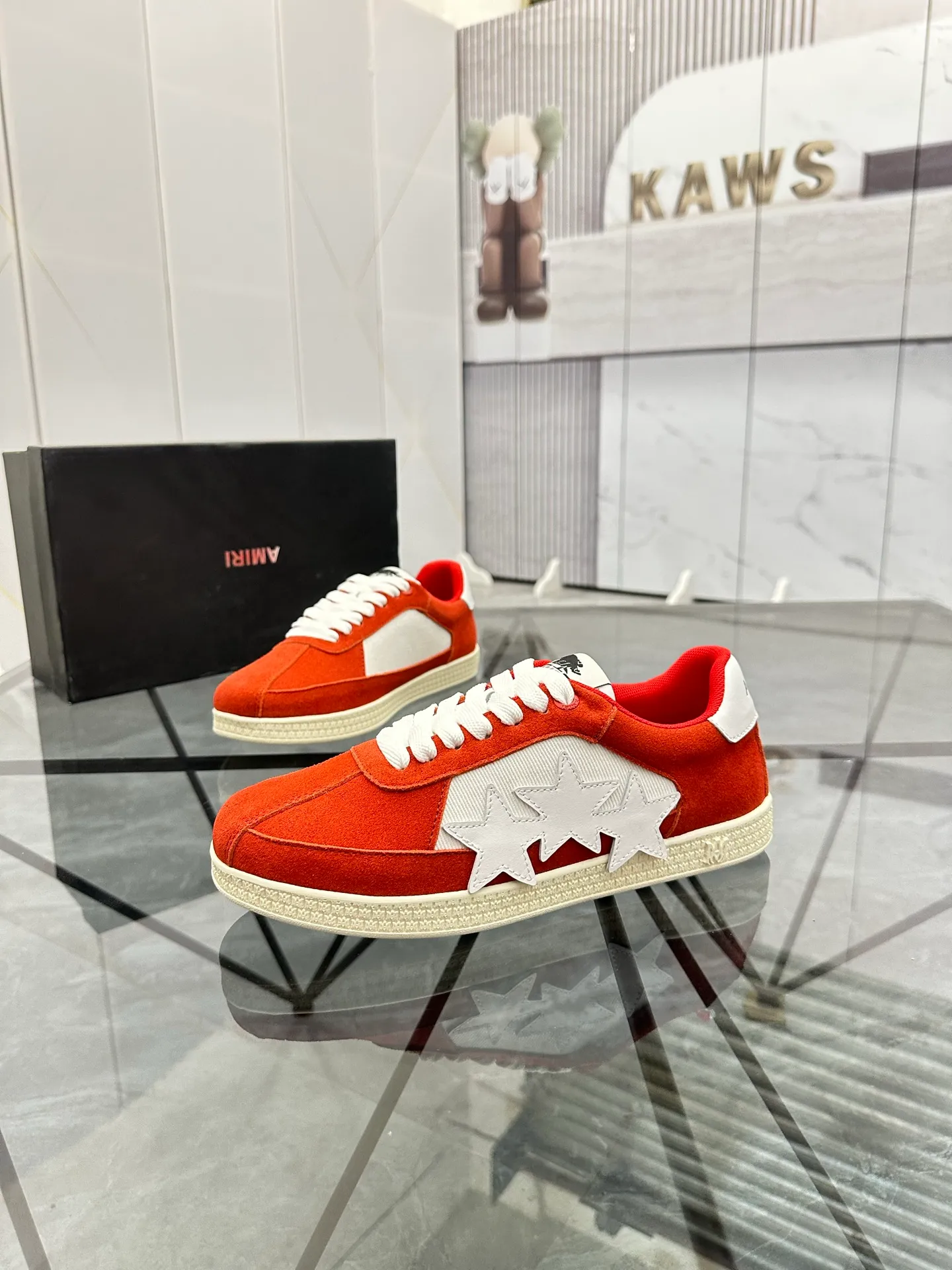Men's shoes: 💰P420¥ Product trademark: AMIRI* "Amir*" low-top casual shoes Regular size: 38-45 (can be customized to 46) Product material: imported nubuck leather upper, breathable lining, original outsole. Number: 001